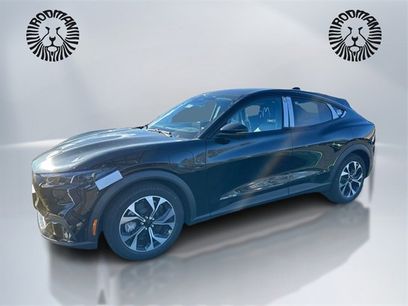 New 2025 Ford Mustang Mach-E Select w/ Comfort Package Lite