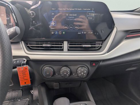 New 2026 Chevrolet Trax RS w/ Sunroof Package FWD image 16