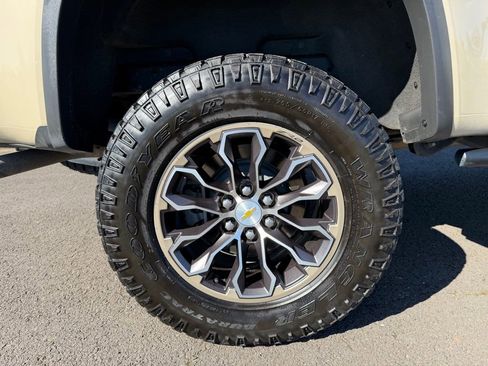 Used 2021 Chevrolet Colorado ZR2 AWD/4WD image 10