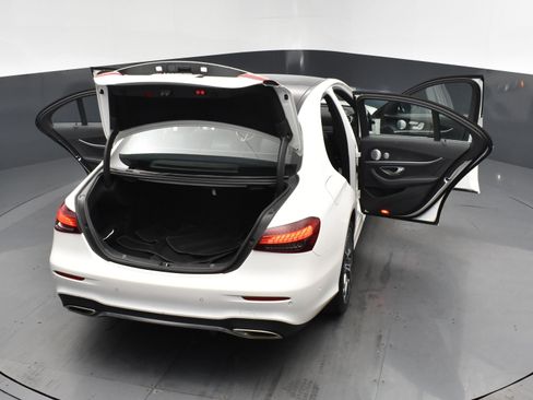 Used 2021 Mercedes-Benz E 350 4MATIC Sedan w/ Premium Package image 27