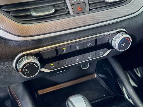 Used 2024 Nissan Altima 2.5 SR image 26