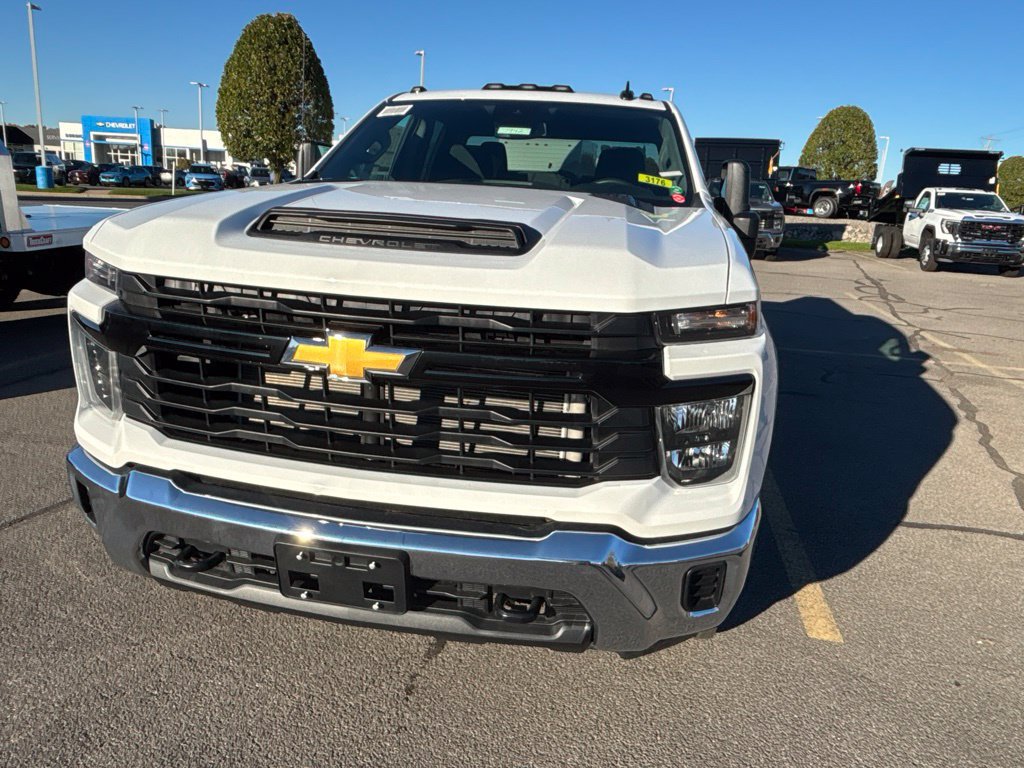 New 2026 Chevrolet Silverado 2500 W/T w/ WT Convenience Package AWD/4WD image 2
