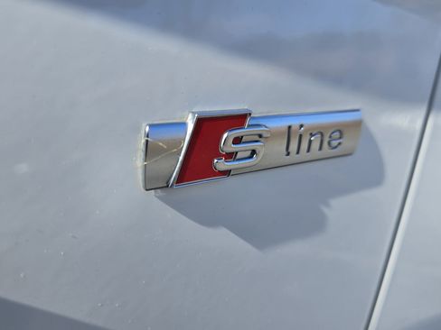 Used 2022 Audi Q5 2.0T Premium w/ Convenience Package image 36