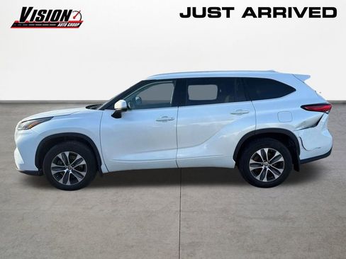 Used 2022 Toyota Highlander XLE image 8