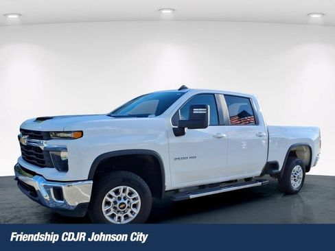Used 2024 Chevrolet Silverado 2500 LT AWD/4WD image 1