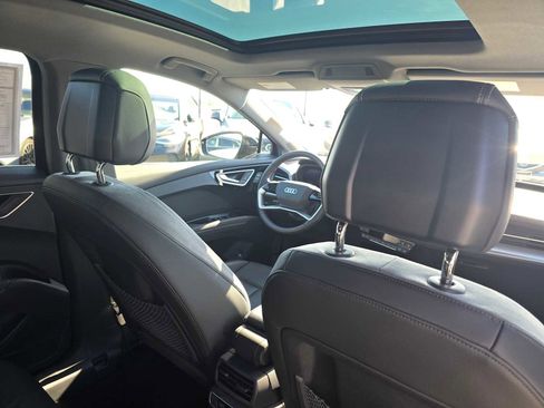 Used 2024 Audi Q4 e-tron Premium w/ Convenience Package image 16