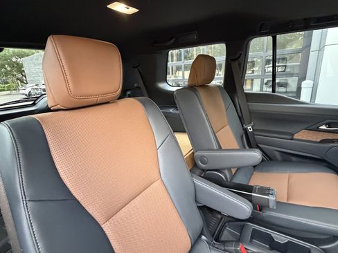 Used 2026 Lexus GX 550 AWD/4WD image 42