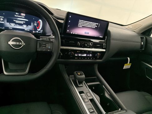 New 2026 Nissan Pathfinder SL w/ SL Premium Package FWD image 19