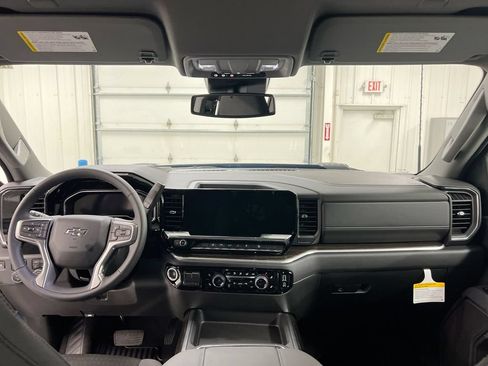 Used 2025 Chevrolet Silverado 2500 LT w/ Trail Boss Package AWD/4WD image 10