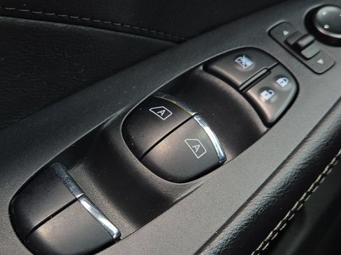 Used 2021 Nissan Maxima 3.5 SV w/ Floor Mat Group FWD image 17