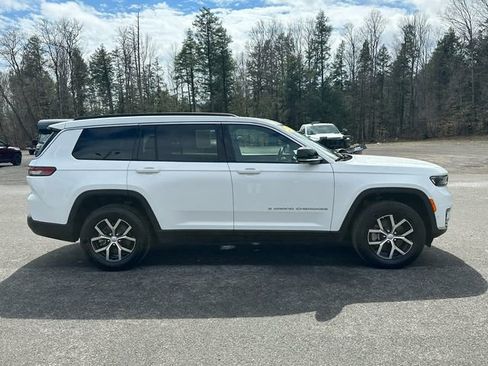 Used 2024 Jeep Grand Cherokee L Limited w/ Luxury Tech Group II AWD/4WD image 5