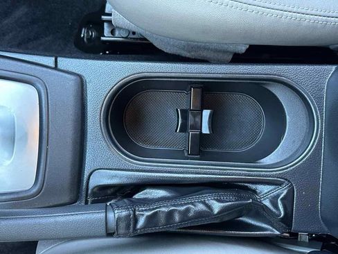 Used 2015 Subaru Forester 2.5i Limited image 39