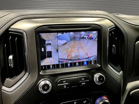 Used 2022 GMC Sierra 2500 Denali w/ Denali Black Diamond Edition AWD/4WD image 15