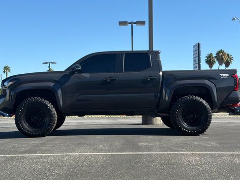Used 2024 Toyota Tacoma TRD Sport w/ TRD Sport Upgrade Package AWD/4WD image 9