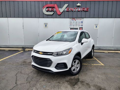Used 2018 Chevrolet Trax LS AWD/4WD image 1