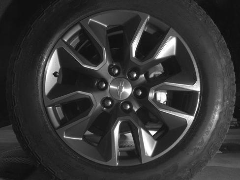Used 2024 Chevrolet Silverado 1500 LT AWD/4WD image 10