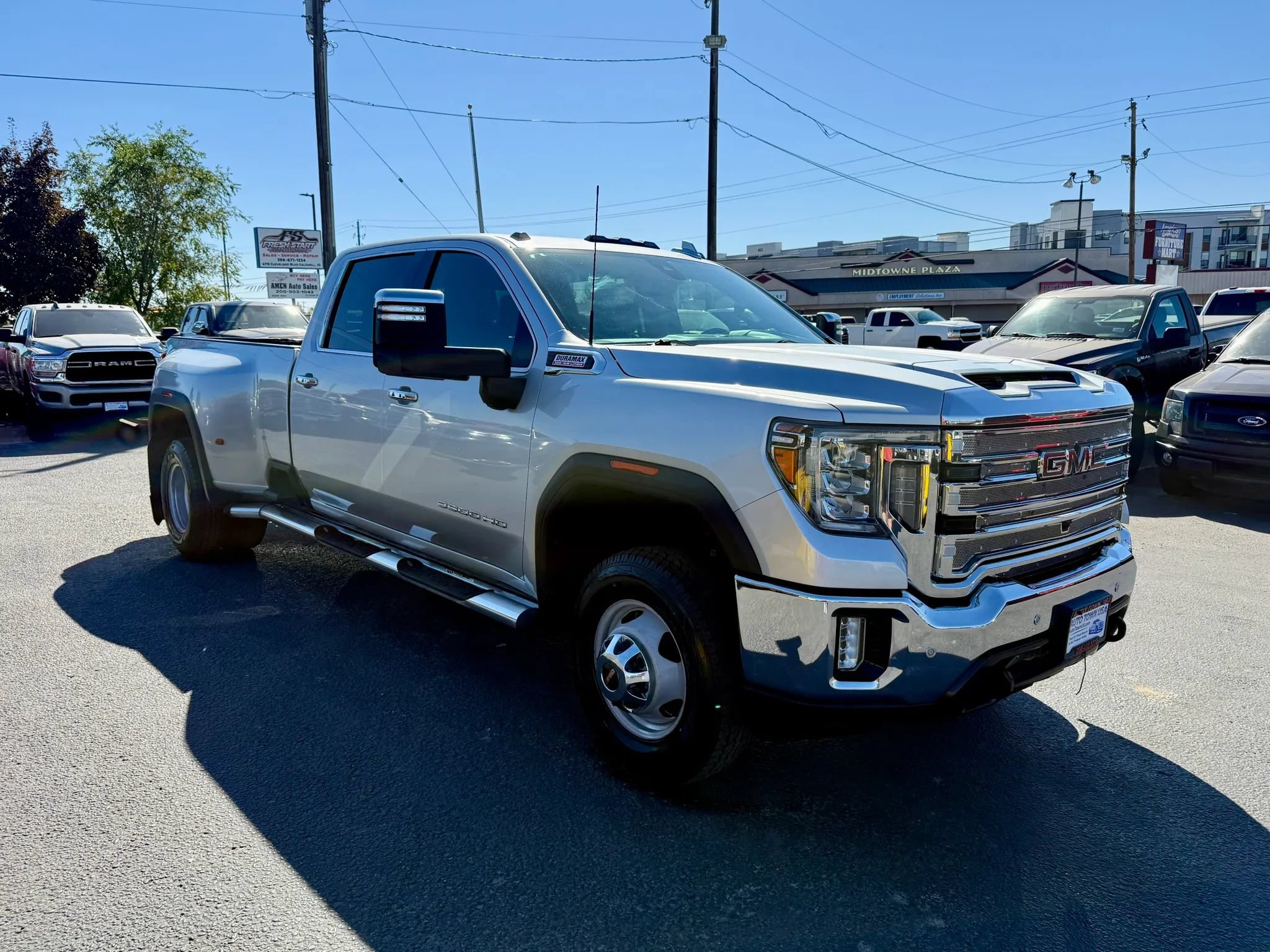 Used 2020 GMC Sierra 3500 SLT w/ Technology Package AWD/4WD image 7