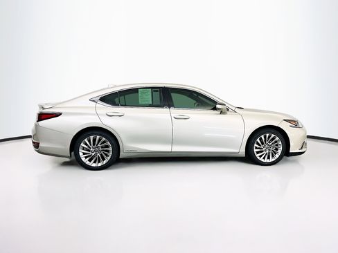Used 2020 Lexus ES 300h w/ Accessory Package 2 FWD image 10