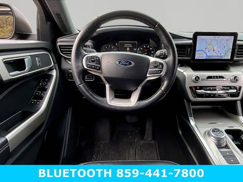 Used 2021 Ford Explorer XLT w/ Equipment Group 202A image 9