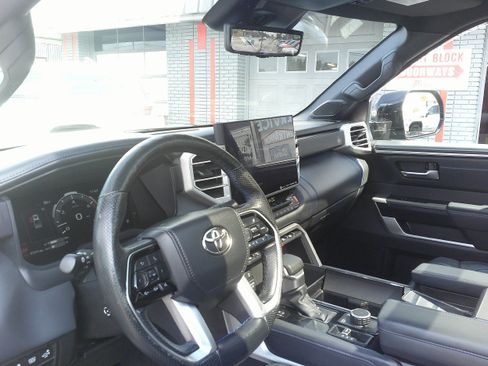 Used 2022 Toyota Tundra Platinum w/ Advanced Package AWD/4WD image 21