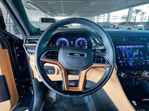 Used 2024 Jeep Grand Cherokee L Summit image 15