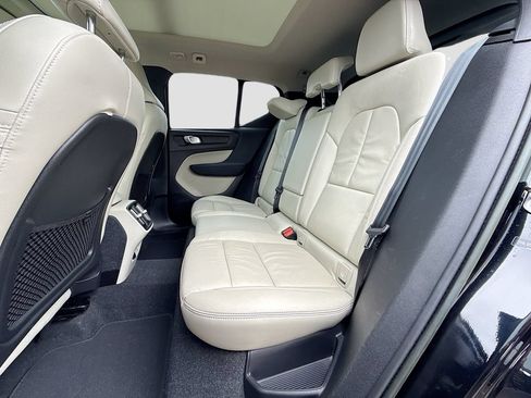 Used 2023 Volvo XC40 B5 Plus AWD/4WD image 20