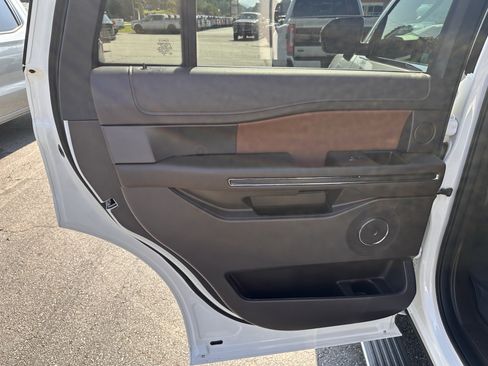 Certified 2023 Ford Expedition King Ranch AWD/4WD image 12