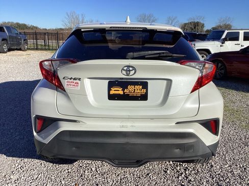 Used 2019 Toyota C-HR LE image 6