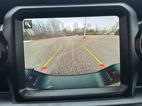 Used 2022 Jeep Gladiator Sport image 31