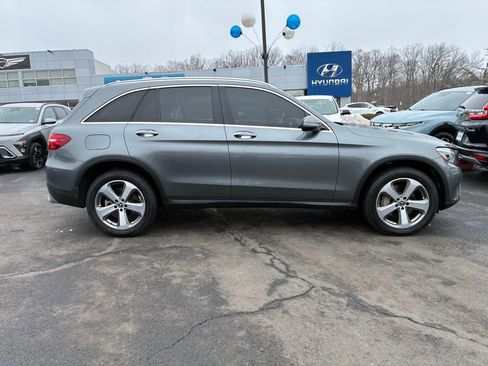 Used 2019 Mercedes-Benz GLC 300 4MATIC image 8