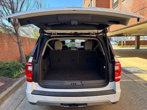 Used 2020 Ford Expedition Max XLT w/ Equipment Group 202A image 39