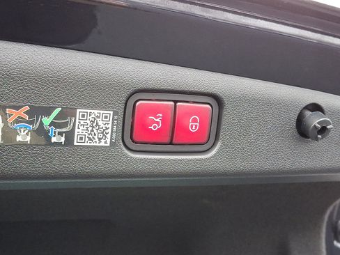 Certified 2025 Mercedes-Benz E 350 4MATIC Sedan image 29