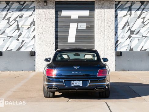 Used 2020 Bentley Flying Spur W12 image 15