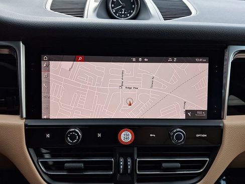 Certified 2026 Porsche Macan AWD/4WD image 20