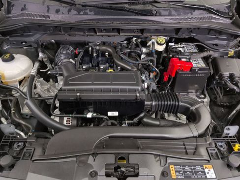 Used 2025 Ford Escape ST-Line image 13