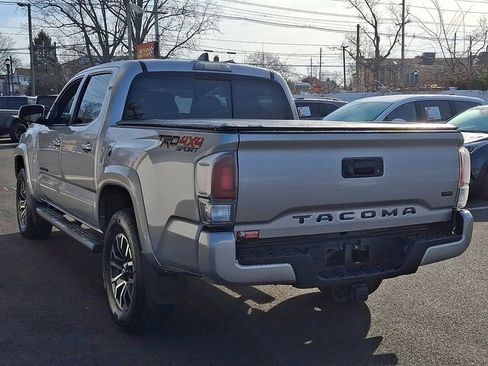 Used 2020 Toyota Tacoma TRD Sport image 4