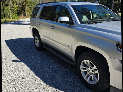 Used 2018 Chevrolet Tahoe LT image 4