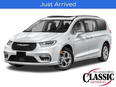 Used 2023 Chrysler Pacifica Limited