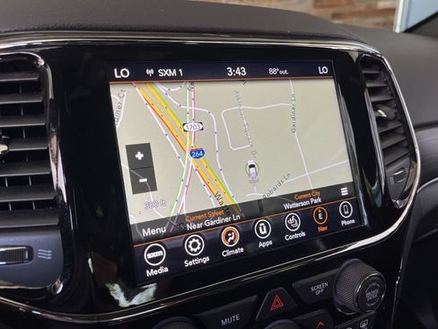 Used 2021 Jeep Grand Cherokee Limited AWD/4WD image 33