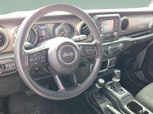Used 2018 Jeep Wrangler Sport AWD/4WD image 12