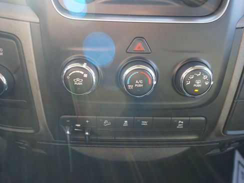 Used 2018 RAM 2500 Tradesman w/ Chrome Appearance Group image 26