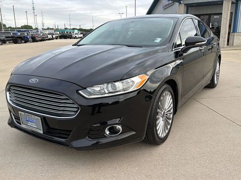 Used 2016 Ford Fusion Titanium FWD image 3