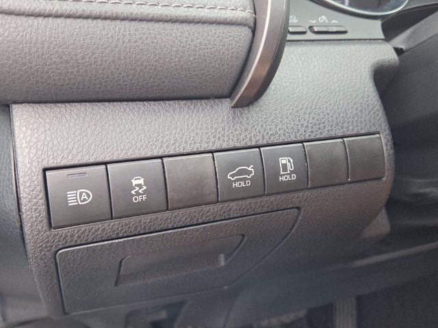 Used 2019 Toyota Camry SE FWD image 26