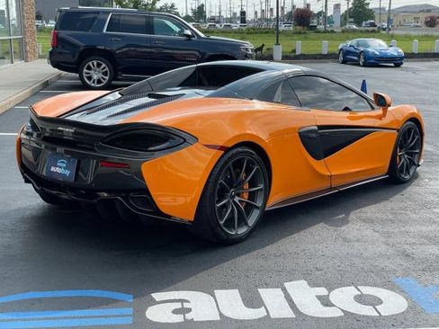 Used 2019 McLaren 570S Spider RWD image 11