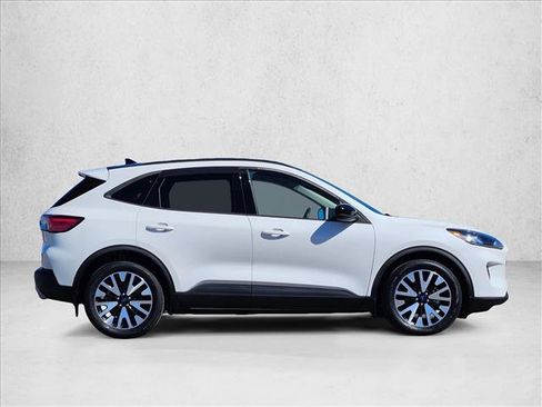 Used 2020 Ford Escape SE Sport image 4