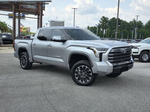 Used 2024 Toyota Tundra Limited AWD/4WD image 2