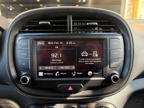 Used 2025 Kia Soul LX w/ LX Technology Package image 31