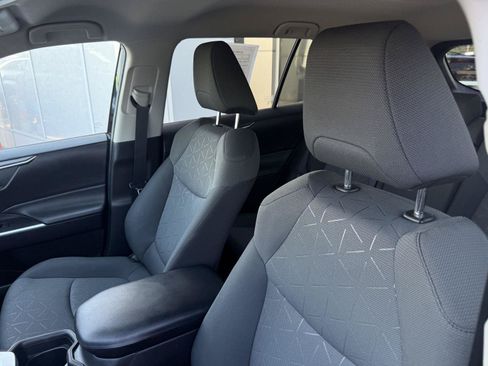 Certified 2021 Toyota RAV4 XLE w/ Carpet Mat Package (TMS) AWD/4WD image 14