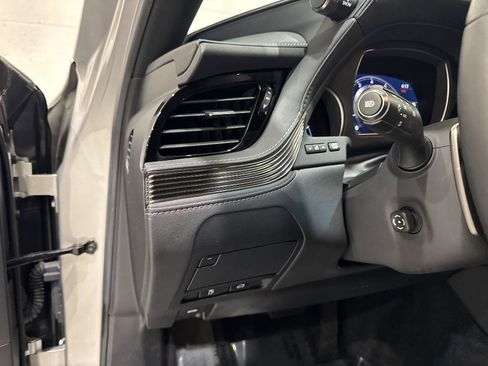 Used 2018 Lexus LS 500 w/ Accessory Package (Z1) RWD image 34