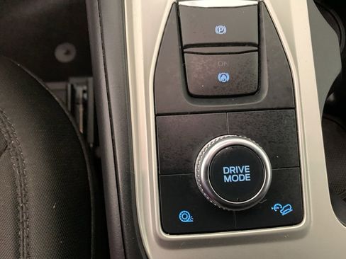 Used 2022 Ford Explorer XLT image 29